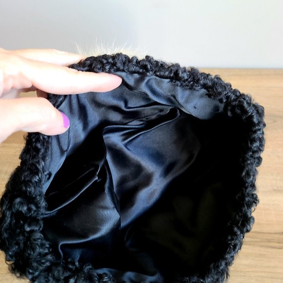 Vintage real fur pillbox black Persian lam hat with mink detail on the side. - Picture 6 of 7